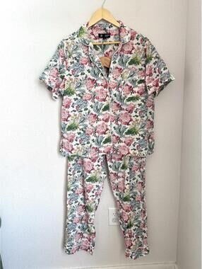 The Met Metropolitan Museum of Art L/XL European Floral‎ Pajamas Cotton